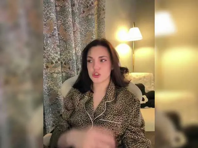 -Your-Michelle- — A strong man who knows what he wants, but knows how to be gentle.

Flirting, which slowly develops into something more.

Sense of humor and charisma