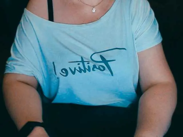 Alisa1917 — I adore smart and passionate men, hot whisper in my ear, slight bites and tender kisses.I expect to spend a great time with you and see you again with new ideas for our private chat, a good rating and comments would be perfect too!