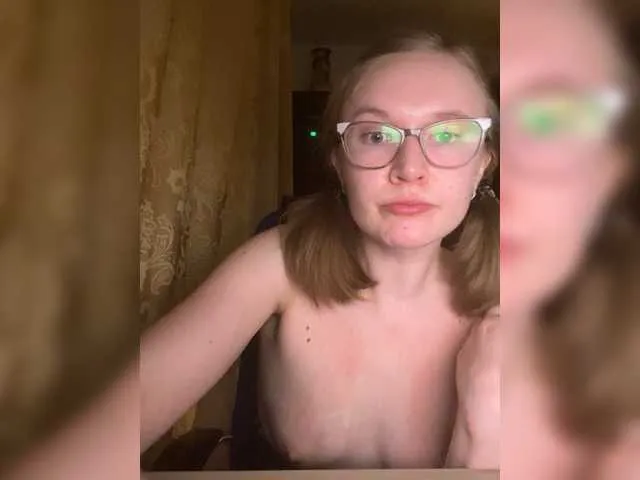 Alyonushka-And-Ivanushka — Freechat on BongaCams