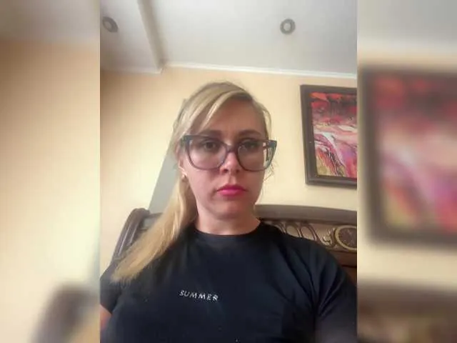 Crystal00Girl — Freechat on BongaCams