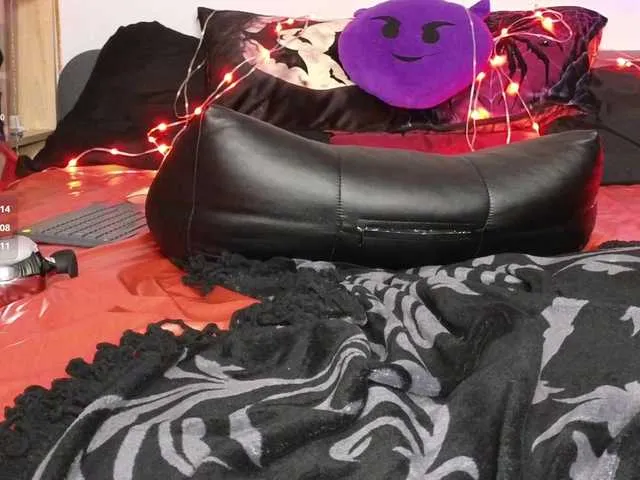 BongaCams Devilsbride is Freechat Devilsbride — horny talk