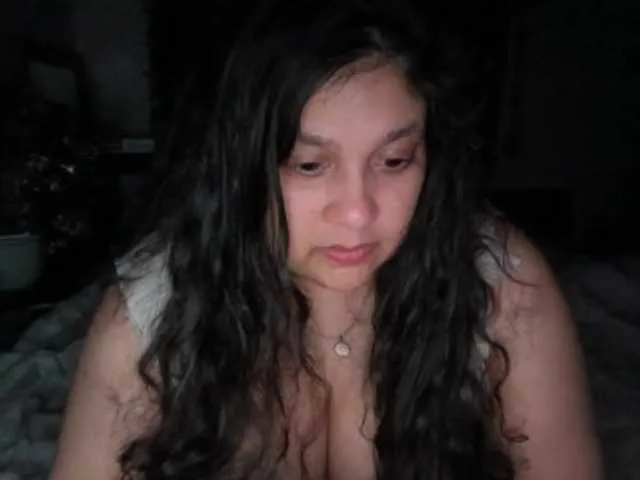 BongaCams DUMBHOEMELANIE is Freechat DUMBHOEMELANIE — Horny interesting men with generous hearts turn me on the most...