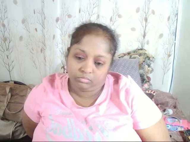 Indiantasha — PLAY WITH MY NIPPLES