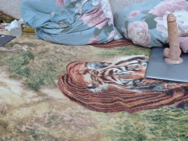 MILAax — Freechat on BongaCams