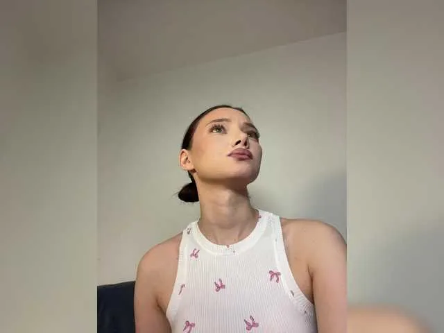 Sweetgirl-11 — hello im Alice lovense on:2-5-11-22-33-44-55-111-1000special commands:20-50-100-200-1111 For me @total remained @remain  