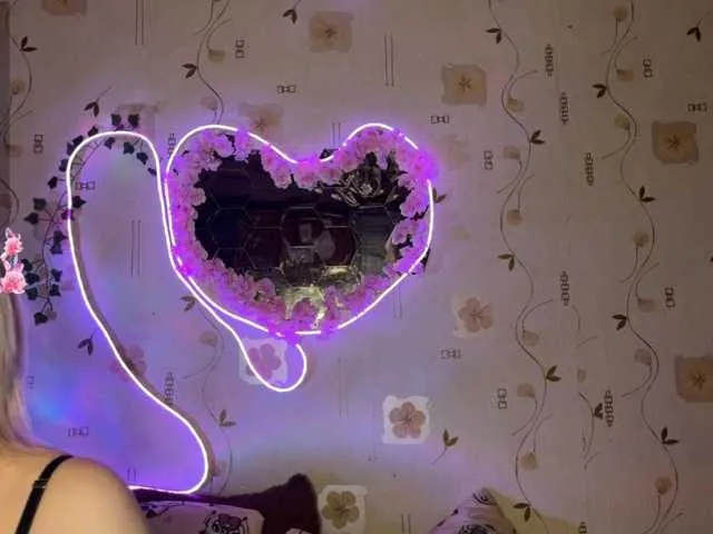 The-best-babies — The desire to communicate with us, passionate kisses