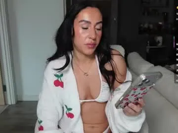 britishsofia — Lets cum! My favs are 45tkns or 199tkns  - Goal: Tease me  [1909 tokens left] #british #natural #cum #squirt #bigass