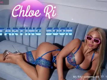 chloe_ri — Current Goal: SQUIRT at 3333 tokens -- Next Goal: SQUIRT -- type /menu to play with me! #lovense #bigboobs #heels #stockings [348 tokens to goal]