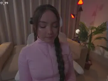 danii_xoxo —    ,      ,,4, - Goal: BBC Dildo tease [777 tokens left] #bigass #lovense #anal #tease #young