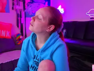 daphnemadison — #natural #hairy #redhead #squirt #bigboobs