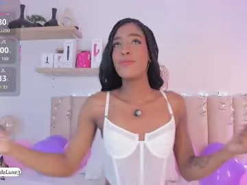 Freechat emely_deluxe on Chaturbate