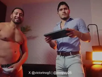 eroswolfs — welcome guys! Lets have a hot moment tonight... #cum #lovense #hairy #young #ass #muscle #latin [5795 tokens remaining]