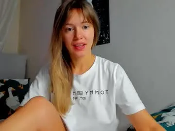 foxy_blond — GOAL: love you Foxy  Welcome to my rooms #squirt #hairy #anal #footfetish #milf