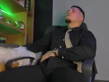 gael_williams4 — CUM EXPLOSIVE   #master #bigcock  #straight #feet #latino [2100 tokens remaining]