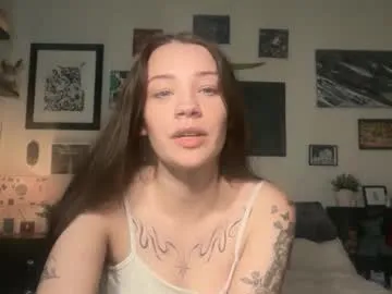 hannahtaylorr — Dance party  #blueeyes #18 #natural #brunette #young [328 tokens remaining]