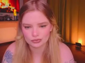 hottie_jane —  Cameltoe over pantiesfav pattern 66 pvt 18tk [59 tokens left] #curvy #dirtytalk #blonde #bigass #braces