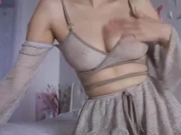 liavee — Goal: Show Boobs(.)(.) #young #feet #bigboobs #squirt #cute - Next Goal: Panties off