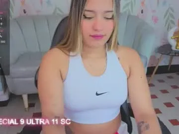 paris09_v — Hi Guys! Private open6/min My Tip 9 Ultra #lovense #feet  #daddysgirl #braces #teen