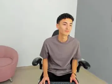 ritchie_alameda — GOAL: Get Naked [46 tokens remaining] Welcome to my room! #18 #bigcock #twink #young #lovense