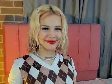 samantha_browwnn — GOAL: oil my boobs  [100 tokens remaining] How good you are here! Let's play, leave tip to smile , don't forget to follow me #smalltits  #18  #blonde  #daddysgirl  #petite