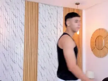 thomas_walker0 — cum explosion in your face [972 tokens left] #bigcock #lovense  #young #muscle #latino
