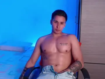 valentinosex_1 — cum in public [800 tokens remaining] #fingers #feet #latino #bigcock #muscle #young #cum #cumshow