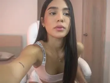 veroniqe_lounge — Hi papi my favorite tip 11, 77, 444, 888 - Goal: ALL NAKED  [1222 tokens left] #bigass #latina #lovense #petite #squirt