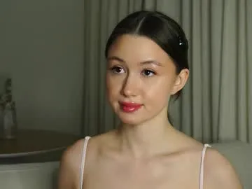 vvilly_wonka — Goal: for a good start ^^Welcome to the factoryI'm #new here and wish me luck! #asian #tease #young #18 [0 tokens remaining]