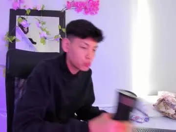 zeus_blaze — GOAL: hi sexy Zeus [10 tokens remaining] i wanna play with my tiny ass with your bid dick inside  #new #gay #bigcock #18 #feet