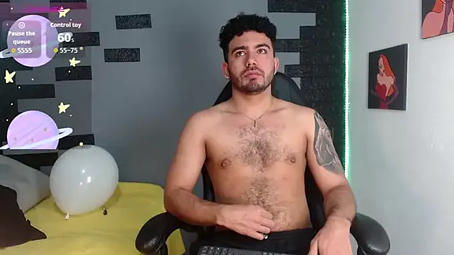 adamhairy on StripChat
