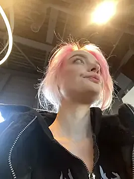 aka_Blonde on StripChat