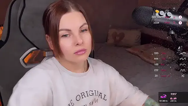 Alaska_ya on StripChat 