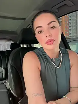 StripChat Alirawrz is Freechat Alirawrz — Masturbation hide at the gym