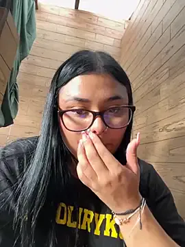 alissonfernandez_ — Nana massages my breasts 