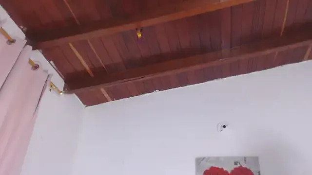 Amara_Red on StripChat