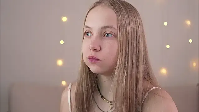 Appr0ved_ on StripChat