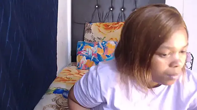 BigbootyNickyx on StripChat