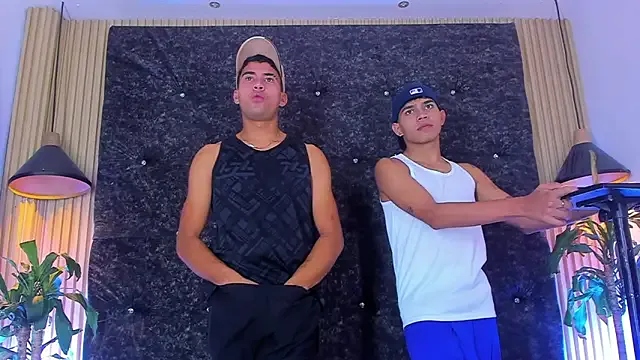 Boy_diamond22 — suck 2 cocks 