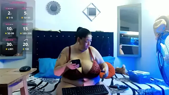 bubis_laru53 — totally naked