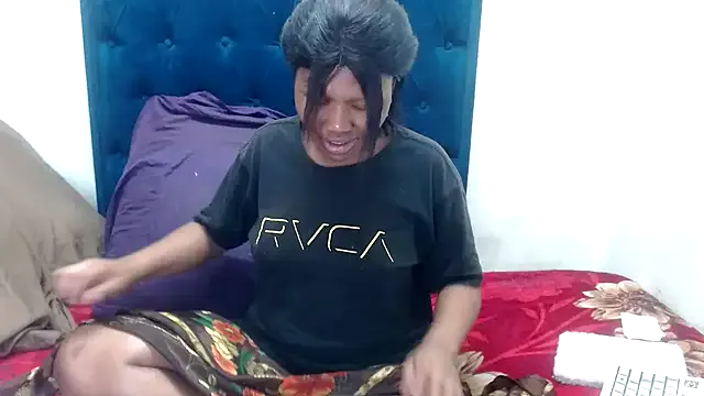 BUNNYCHOWX28 on StripChat 