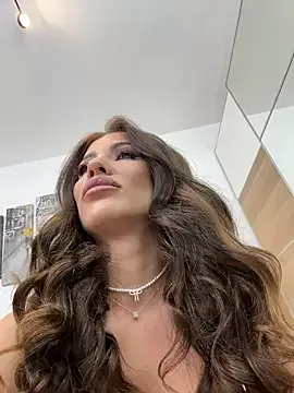 StripChat CelineReys is Freechat CelineReys — Turn the heat up