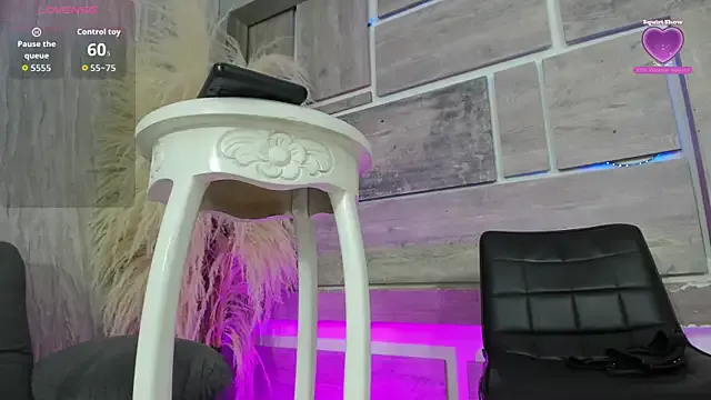 Dream_Danna18 — Show hard girldick 