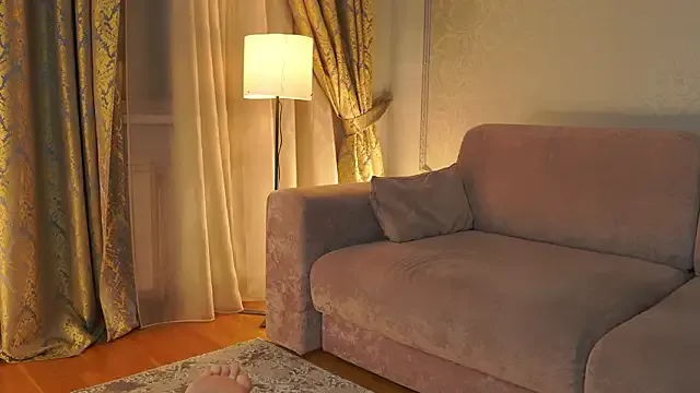 EadlinGillim — Doggy and loud spanks for my butt