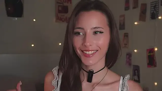 StripChat EditaBails is Freechat EditaBails — GENTLY MASSAGE MY WAIST