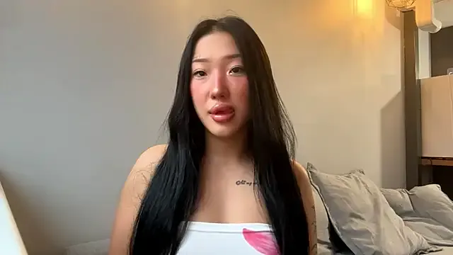EIeniVanwart on StripChat