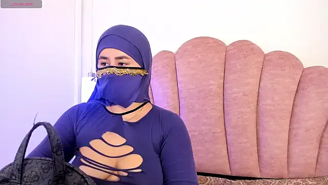 halabi_saha — Freechat on StripChat