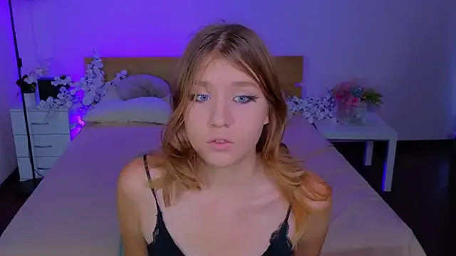 Iris_Rain — Spread my legs teasingly