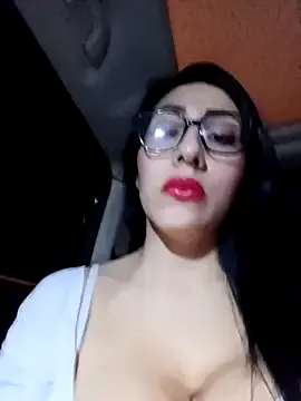 Isabellitasexi38 — sucking pussy and squirting in park TS