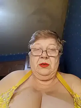 Lena_Gaby — Show pussy and tits