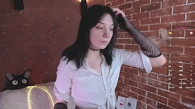 LisaBunnyy — Freechat on StripChat